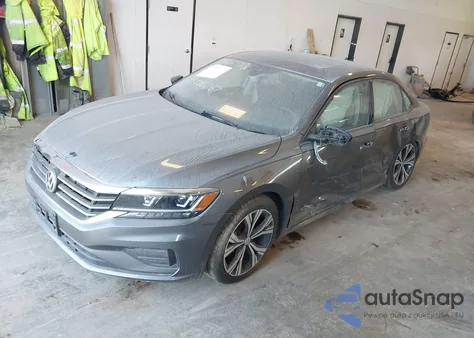 2022 Volkswagen Passat 2.0T Limited Edition z USA, uszkodzony, nr VIN 1VWBA7A37NC009532